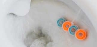 Kako napraviti prirodni osveživač za WC šolju