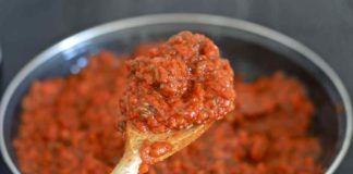 Ajvar sa pečenom paprikom i plavim patlidžanom