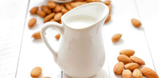 Kako napraviti bademovo mleko kod kuće. Izuzetno zdravo i ukusno.