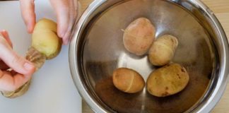 Ono što niste znali: Kako lako oljuštiti bareni krompir za 10 sekundi