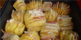 Zapečeni krompir sa slaninom i sirom. Krompir-harmonika