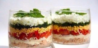 Lagana slojevita salata u čaši