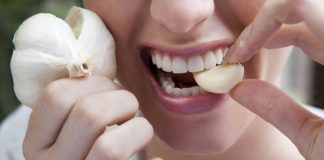 Zašto treba sisati beli luk. Redak, neverovatno koristan recept.