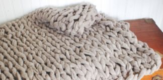 Kako isplesti lepo i toplo ćebe za 45 minuta: jednostavna metoda bez igala za štrikanje