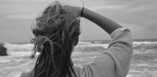 Ti ne zaslužuješ toga, ko se vraća. Ti zaslužuješ toga ko ne odlazi.