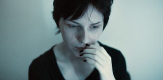 Šta radi majka koja previše brine za svoje dete